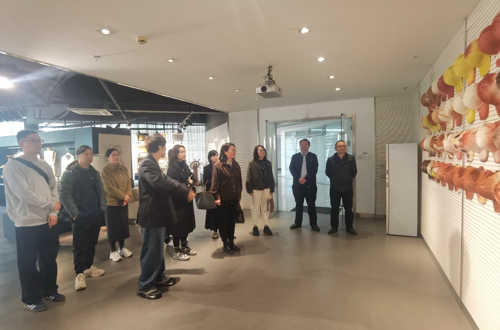 1711156065.jpg 1.jpg