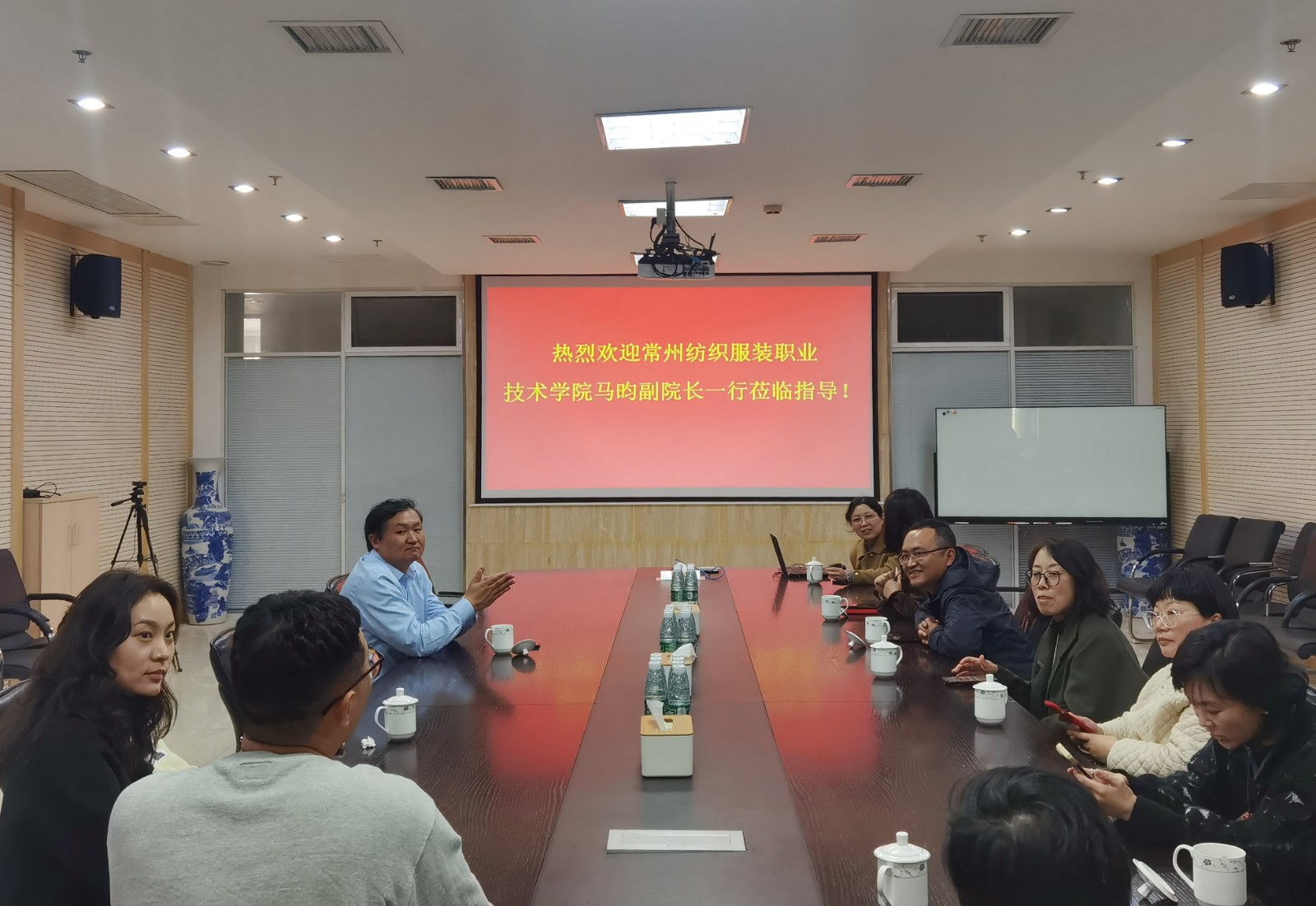 1711156115.jpg 3.jpg